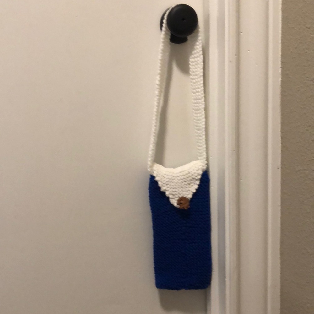 Sold- 🆕 Knitted Bag 🆕 - Picture 2 of 10